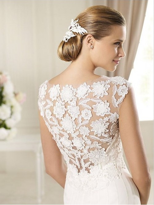   2013-   Floral Lace Back Wed